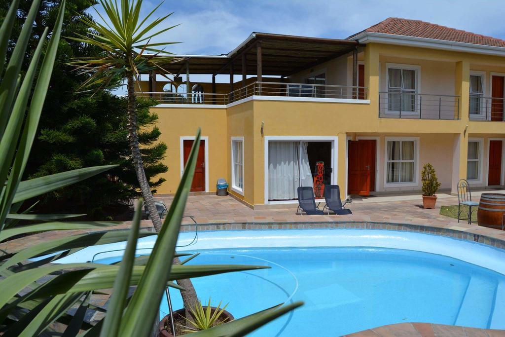 Natalie Guesthouse โบลแบร์กสตรานด์ ภายนอก รูปภาพ