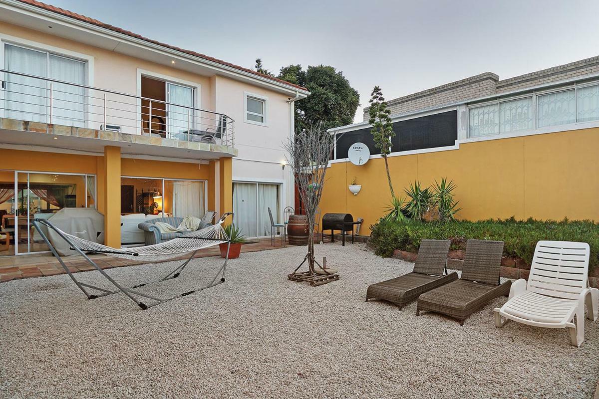 Natalie Guesthouse โบลแบร์กสตรานด์ ภายนอก รูปภาพ