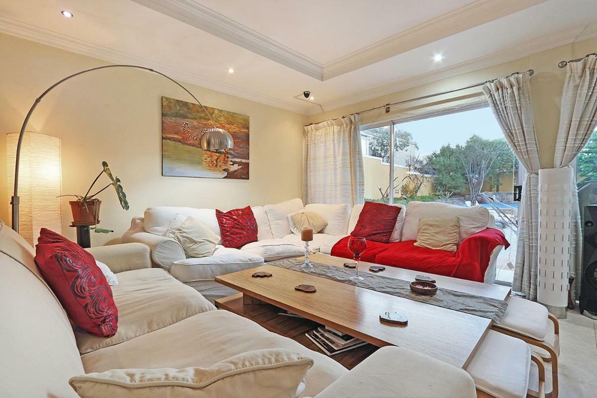 Natalie Guesthouse โบลแบร์กสตรานด์ ภายนอก รูปภาพ
